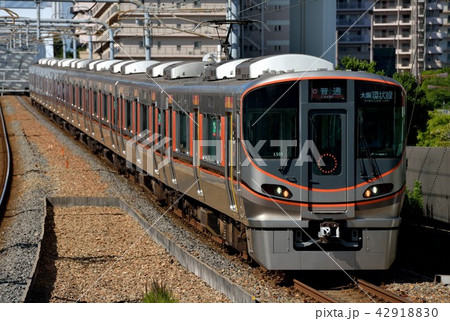 JRゆめ咲線を走る323系普通8両 42918830
