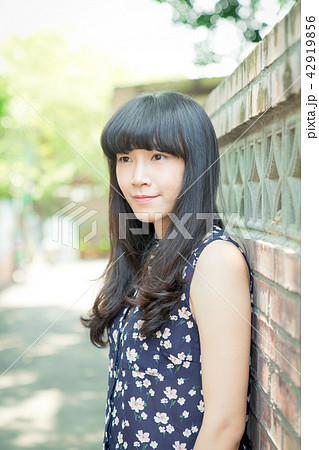 女性 メス アジア人 42919856