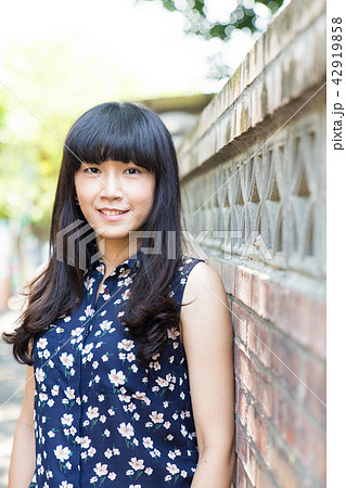 女性 メス アジア人 42919858
