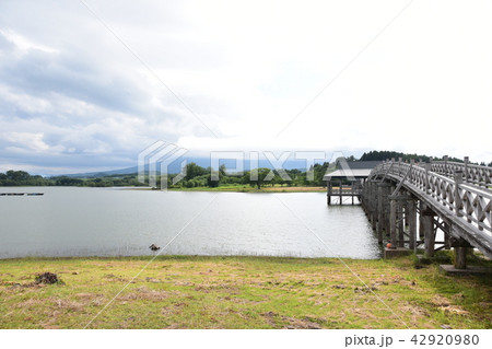 太鼓橋 湖 空 太鼓橋 湖 空 42920980