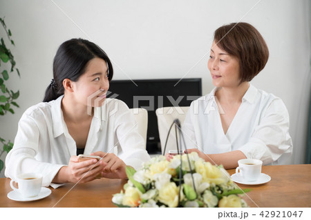 娘と母 42921047