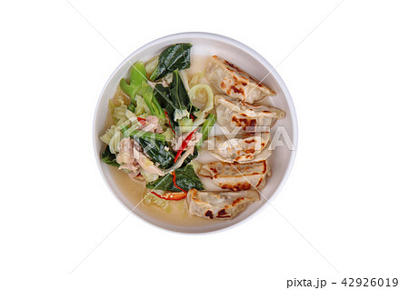 Steamed stuffing flour topped Chinese kale Steamed stuffing flour topped Chinese kale 42926019