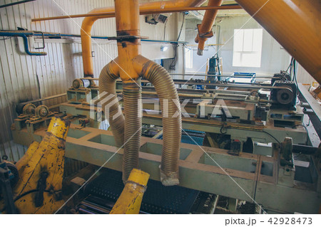 Factory equipment for the production of glass wool 42928473