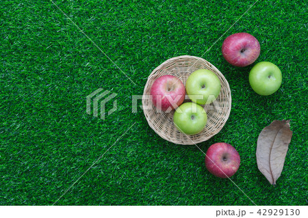 Table top view  Jewish holiday the Rosh Hashana. 42929130