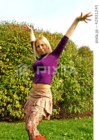 girl girl 42931245