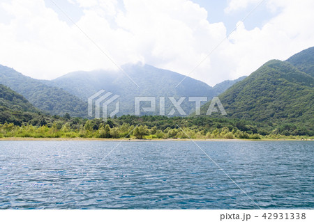 本栖湖（富士五湖） 42931338