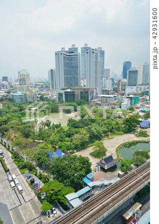 Landscape of Benchasiri park in Bangkok, Thailand 42931600