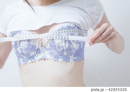バスト・下着・女性 42935320