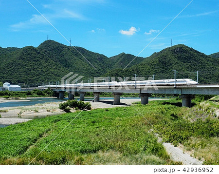 千種川橋梁を渡る山陽新幹線 千種川橋梁を渡る山陽新幹線 42936952