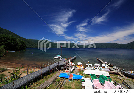 夏の倶多楽湖畔 42940326