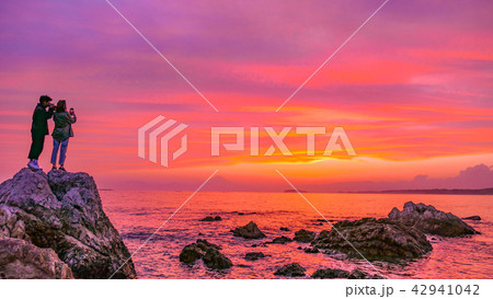 神秘的なマジックアワー（神奈川県　葉山） 42941042