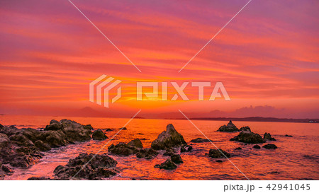 神秘的なマジックアワー（神奈川県　葉山） 42941045