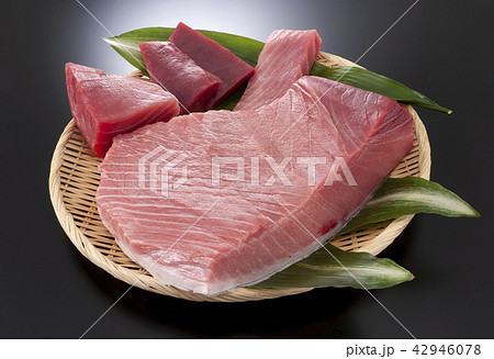 まぐろ解体 42946078