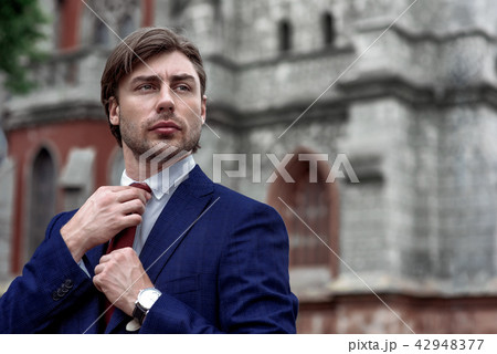 I should be there in time. 42948377