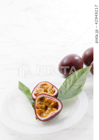 フルーツ　パッションフルーツ 42949217