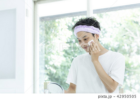 男性　スキンケア 42950505