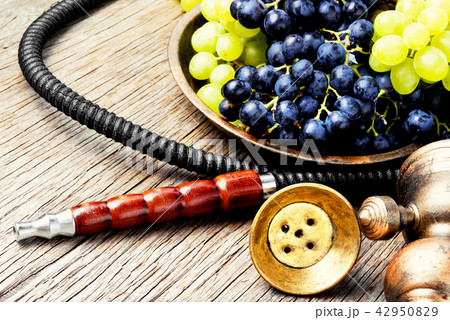 oriental shisha with grapes 42950829