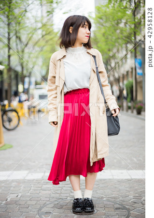 可愛い若い女性の写真素材