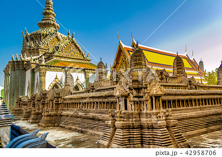 タイ ワット・プラケオ寺院 アンコール・ワットの模型 タイ ワット・プラケオ寺院 アンコール・ワットの模型 42958706