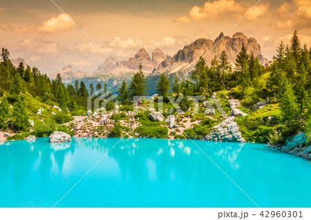 Turquoise Sorapis Lake  in Cortina d'Ampezzo 42960301