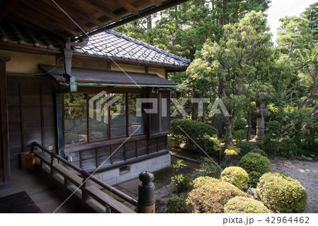 寅さんの故郷柴又帝釈天(たいしゃくてん) 邃渓園(すいけい) 近くには矢切の渡しや寅さん記念館がある 寅さんの故郷柴又帝釈天(たいしゃくてん) 邃渓園(すいけい) 近くには矢切の渡しや寅さん記念館がある 42964462