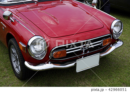 クルマ好きなら誰でも知っている伝説のスポーツカーホンダS800精緻で美しく高性能な水冷4気筒DOHC 42966051