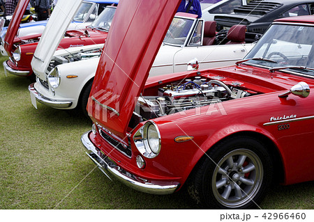 国産初の200km/hオーバー高性能車として注目ダットサンフェアレディの完成形フェアレディ2000 42966460