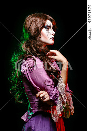 Portrait of witch 42971376