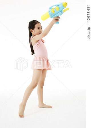 子供 水着 女性 42973434