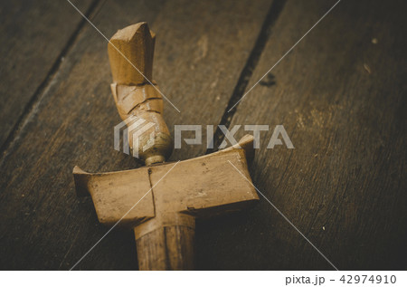 antique malay dagger or Keris on wooden floor antique malay dagger or Keris on wooden floor 42974910