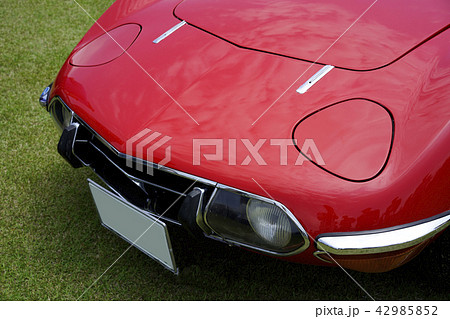 トヨタ2000GTソーラーレッド希少車昭和の名車リトラクタブルヘッドライト最上の高性能車流麗な曲線美 42985852