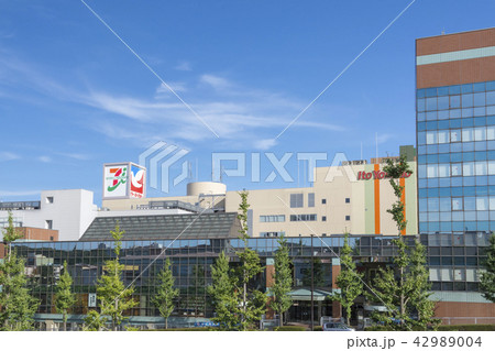 南大沢 三井アウトレットパーク 側から見た南大沢駅 南大沢 三井アウトレットパーク 側から見た南大沢駅 42989004