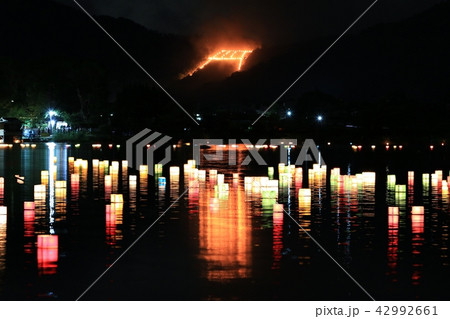 五山の送り火　鳥居 42992661