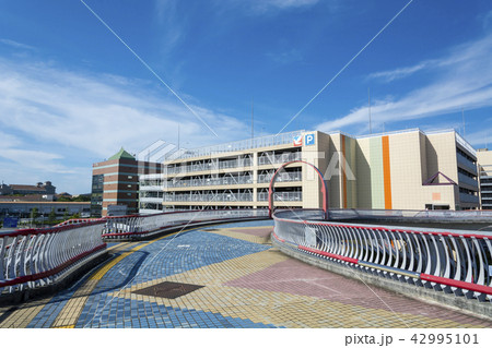 南大沢輪舞歩道橋から見る市街風景 42995101