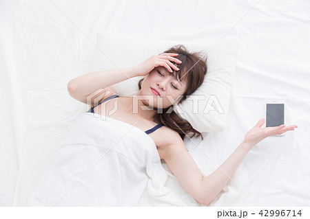 睡眠・女性 睡眠・女性 42996714