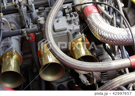 スカイラインのアイデンティティ丸型4灯テールライトGT-Rケンメリ,オーバーフェンダーリアスポイラー 42997657