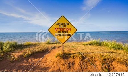 危険サイン 危険サイン 42997915