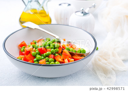 vegetables vegetables 42998571