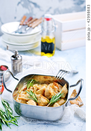 chicken curry chicken curry 42998683