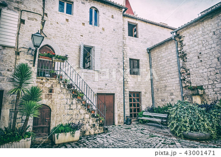 Courtyard of private house, Trogir, analog filter 43001471