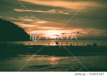 Sunset at Loh Dalum Bay. (vintage tone) Sunset at Loh Dalum Bay. (vintage tone) 43005367