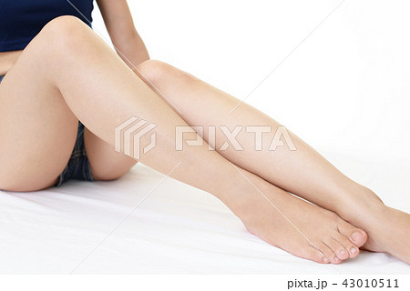 美し女性の脚 43010511