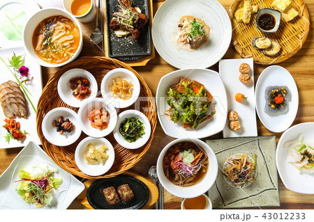 Healthy Korean Dining Table 43012233