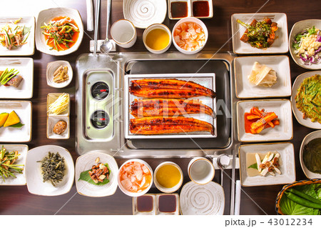 Healthy Korean Dining Table 43012234