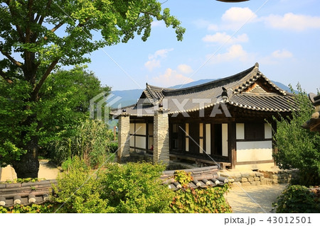 古典的な 韓屋 伝統 43012501