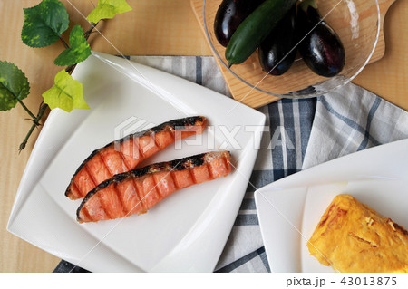 和朝食の調理 43013875