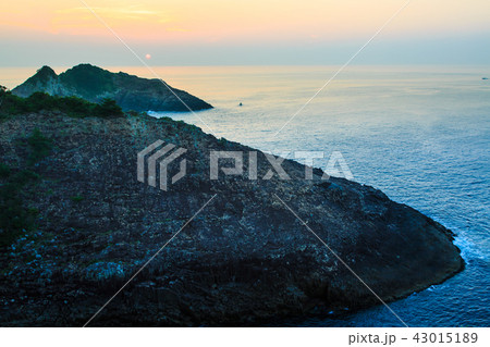 日向岬の夜明け 【宮崎県日向市】 日向岬の夜明け 【宮崎県日向市】 43015189