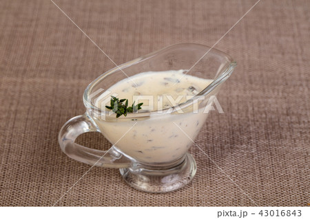 Garlic sauce with thyme Garlic sauce with thyme 43016843