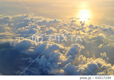 空 雲 夕方 朝方の写真素材 [43017290] - PIXTA
