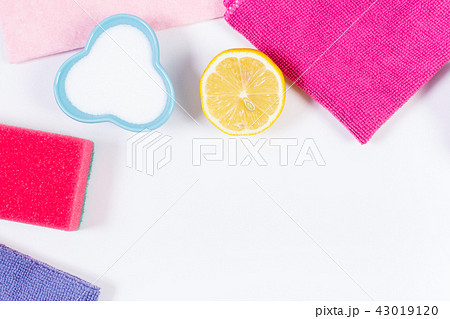 Domestic accessories and natural detergents 43019120